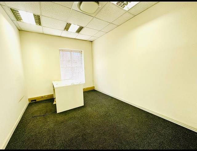 200M² OFFICE TO LET IN BRUMA